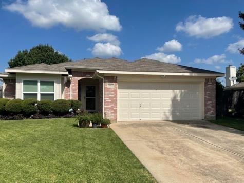5911 Colebrook Court Arlington TX 76017