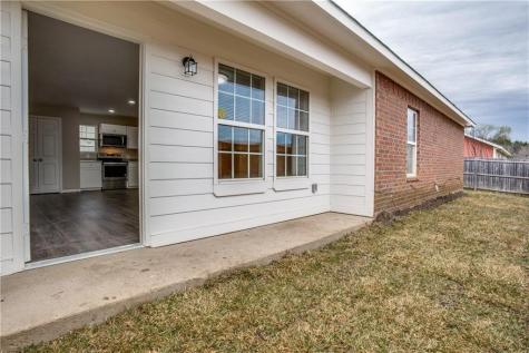 3243 Buckskin Drive Dallas TX 75241