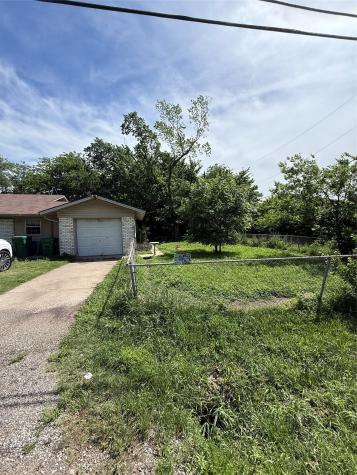 700 Live Oak Street Wilmer TX 75172