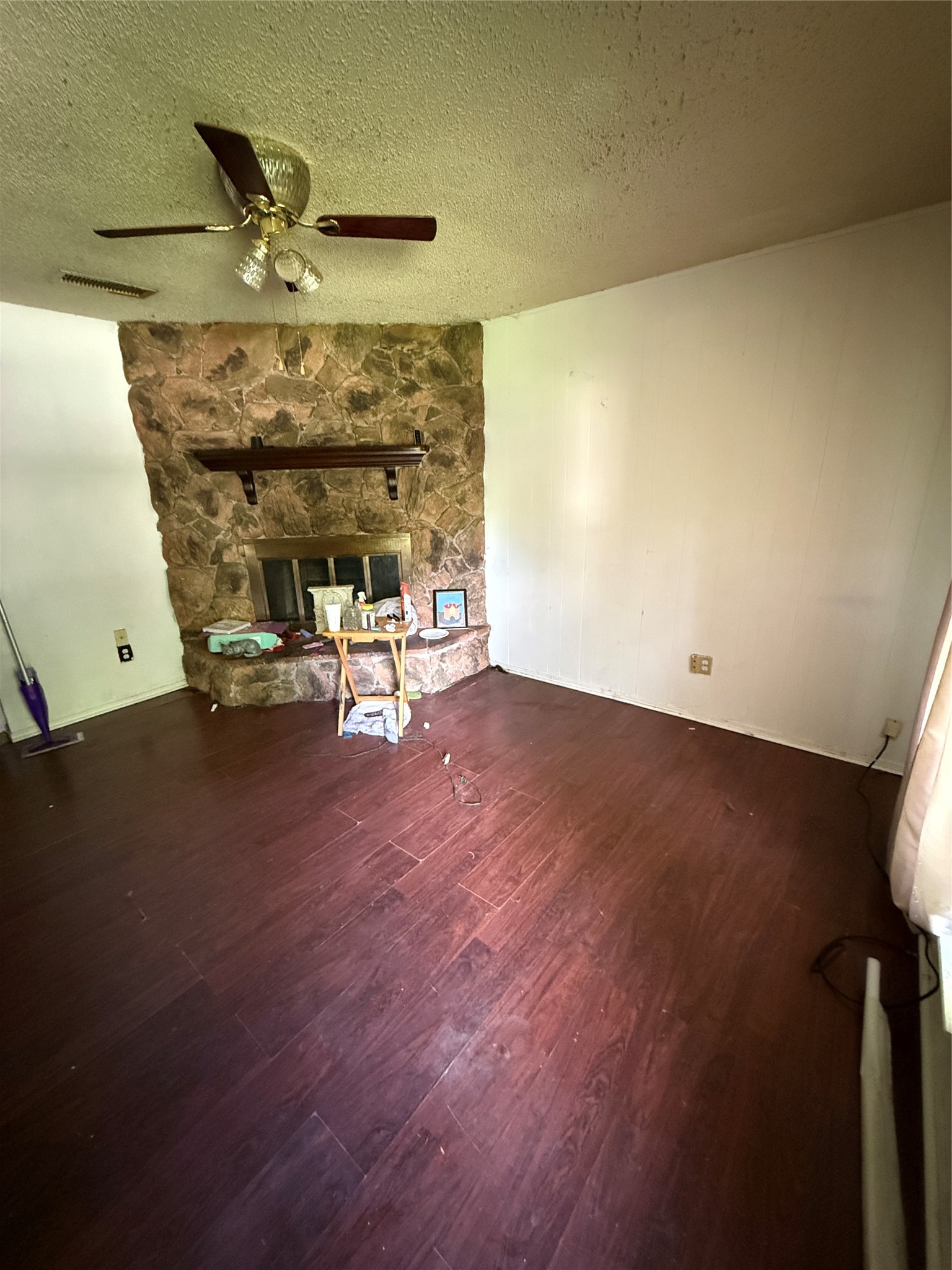 700 Live Oak Street Wilmer TX 75172