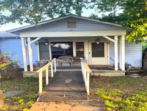 611 E Avenue D San Angelo TX 76903