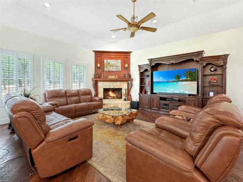6565 Rockridge Aubrey TX 76227