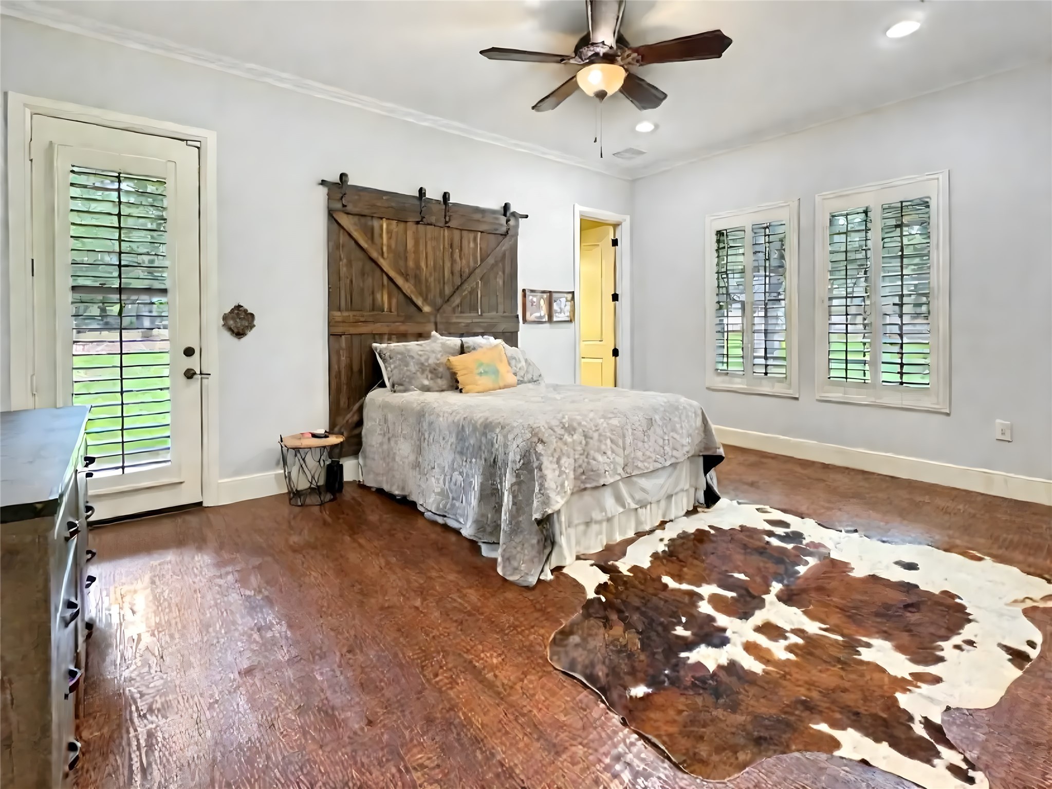 6565 Rockridge Aubrey TX 76227