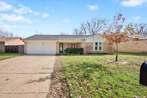 627 Pleasant Manor Avenue Burleson TX 76028