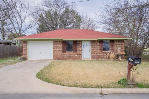 1603 Elm Street Sanger TX 76266