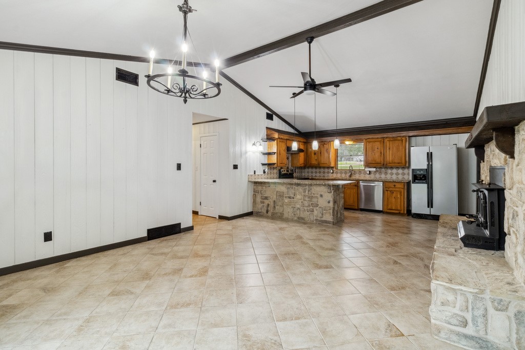 2328 Wildwood Way Tool TX 75143