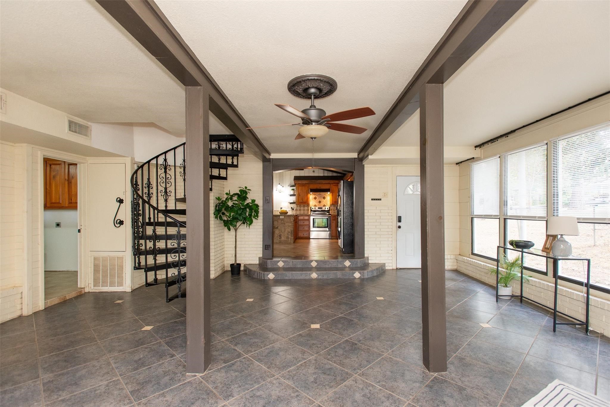 2328 Wildwood Way Tool TX 75143