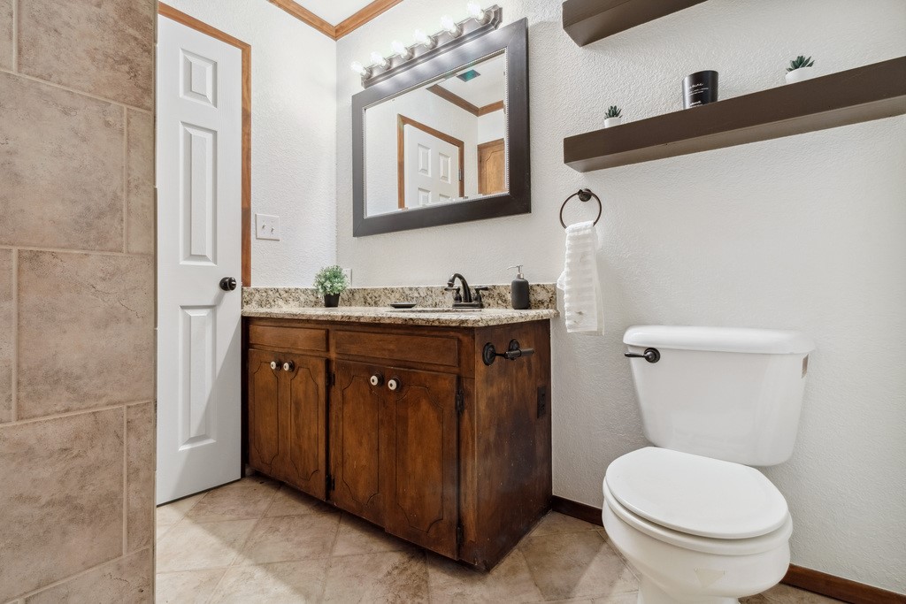 2328 Wildwood Way Tool TX 75143