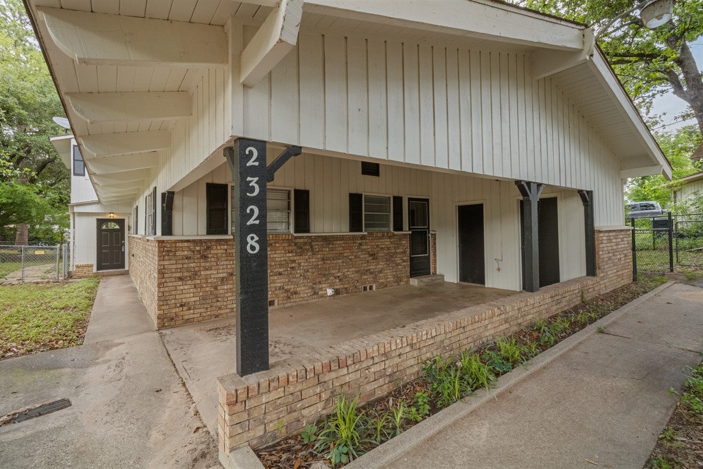 2328 Wildwood Way Tool TX 75143