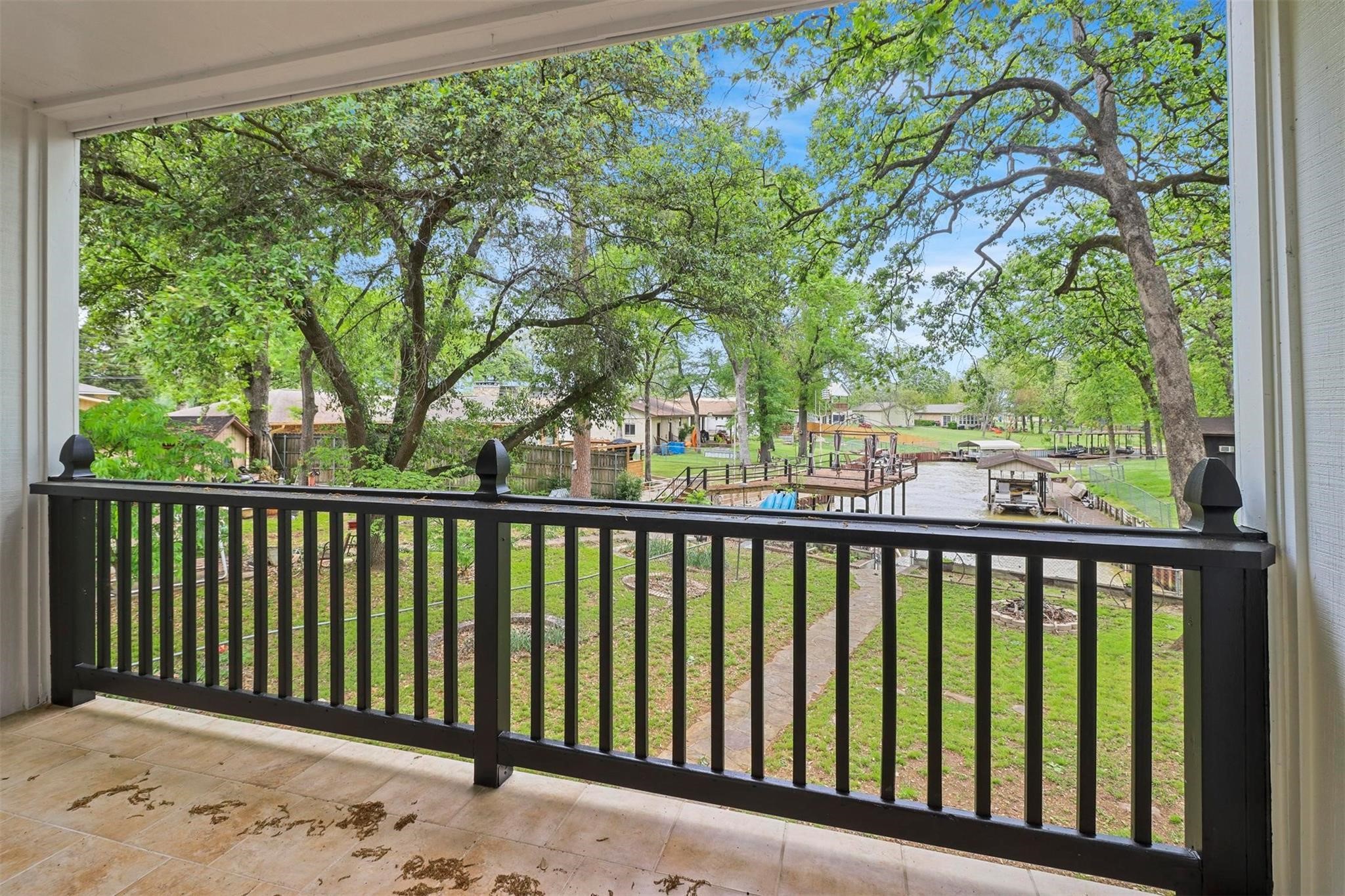 2328 Wildwood Way Tool TX 75143