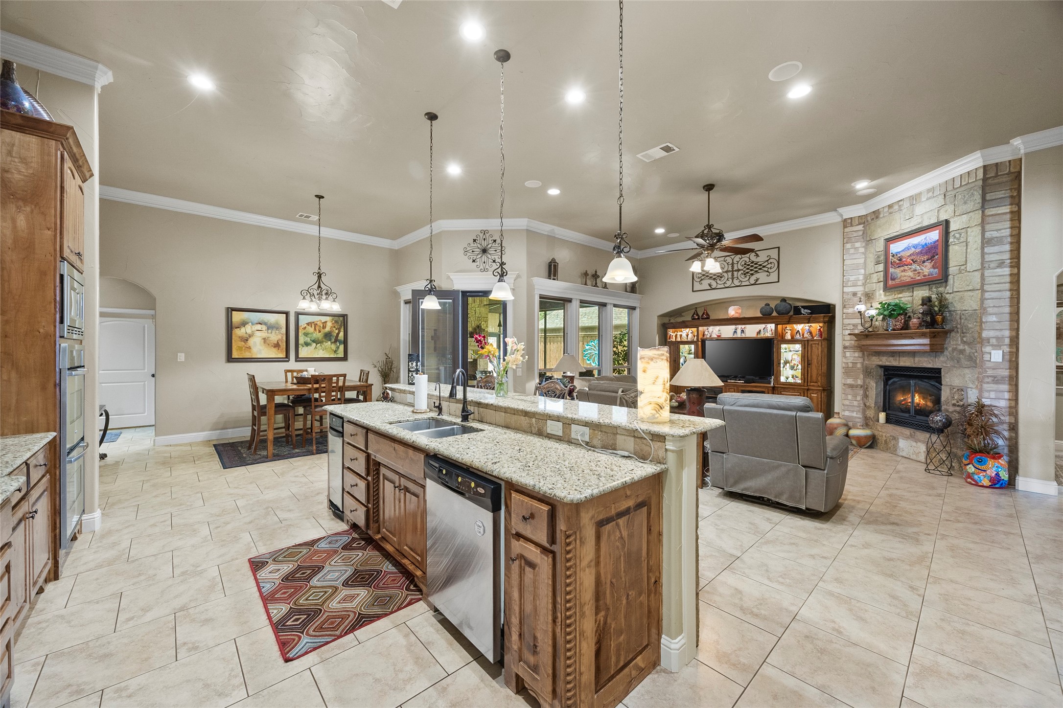 7901 Bentley Drive North Richland Hills TX 76182