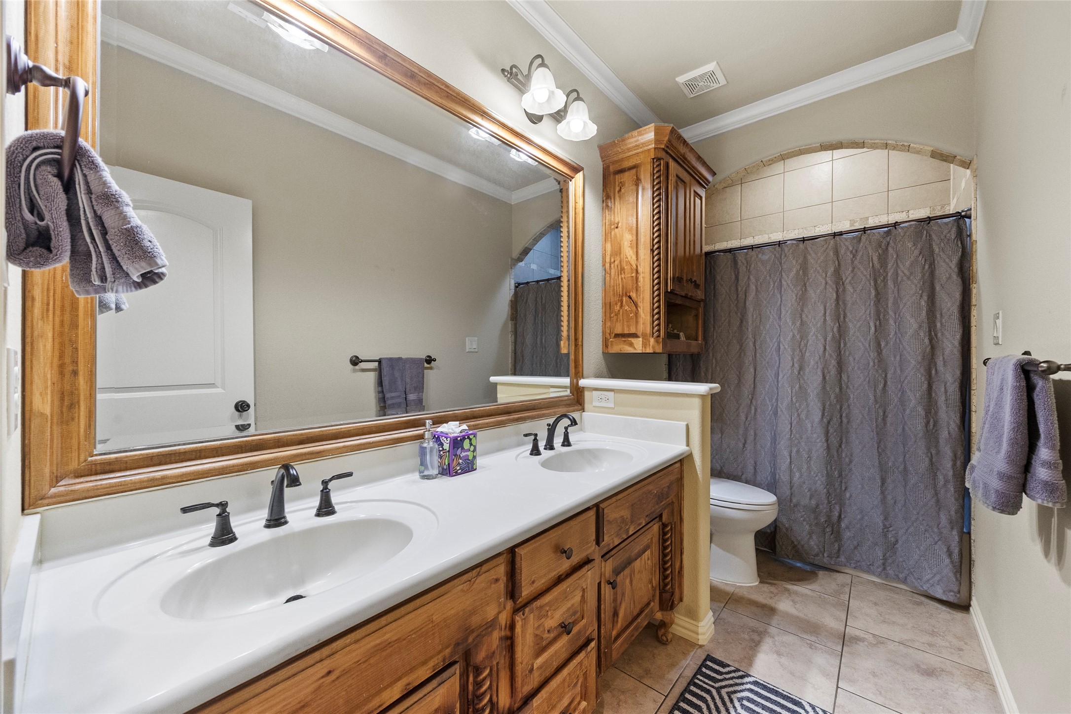 7901 Bentley Drive North Richland Hills TX 76182