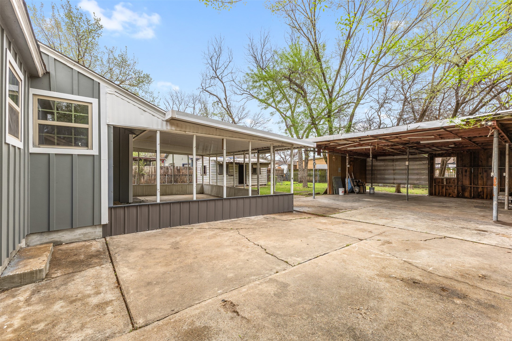 1014 Harlan Street Irving TX 75060