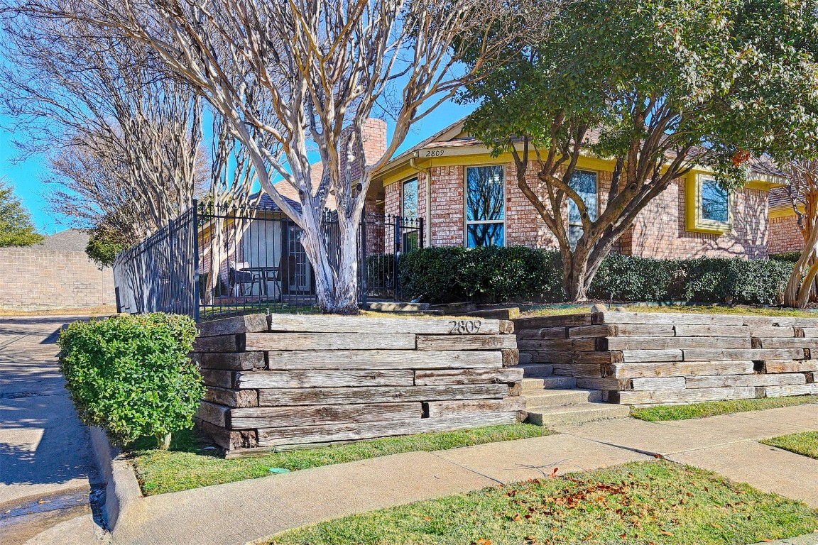 2809 Silverspring Road Carrollton TX 75006