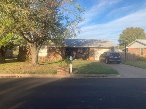 1904 Allison Street Graham TX 76450