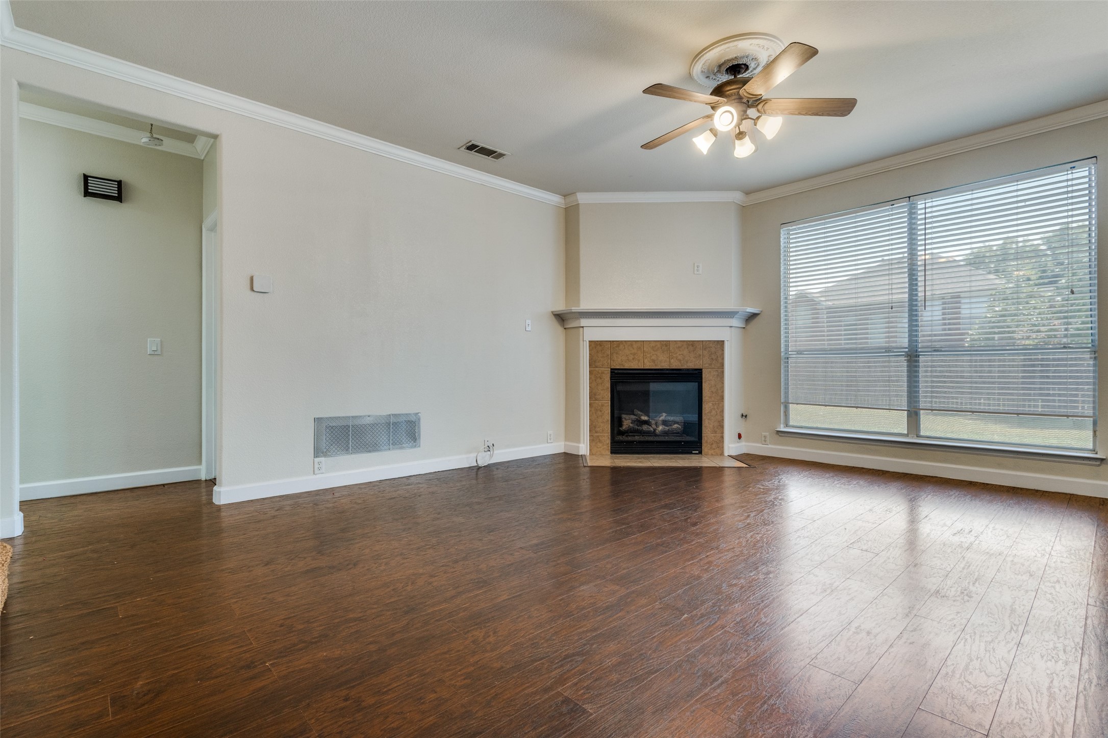 2847 Caminata Grand Prairie TX 75054
