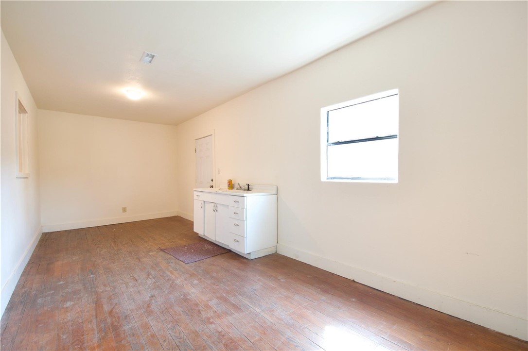 816 E Milam Street Mexia TX 76667