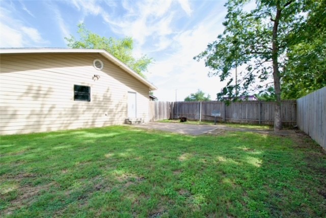 816 E Milam Street Mexia TX 76667