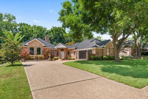 1113 Laon Lane Desoto TX 75115