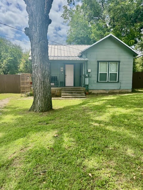 715 W Ball Street Weatherford TX 76086