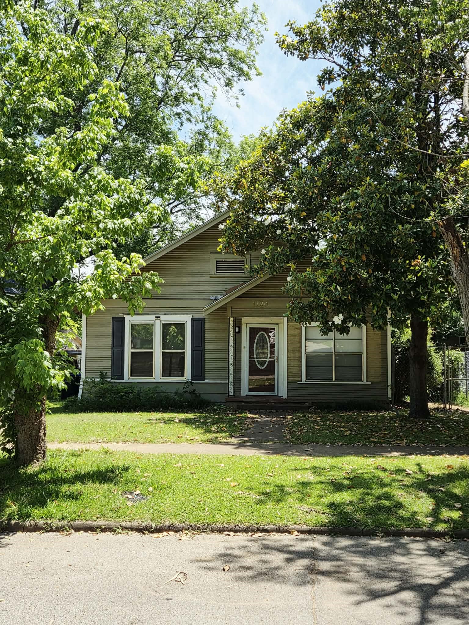 1120 W Main Street Denison TX 75020