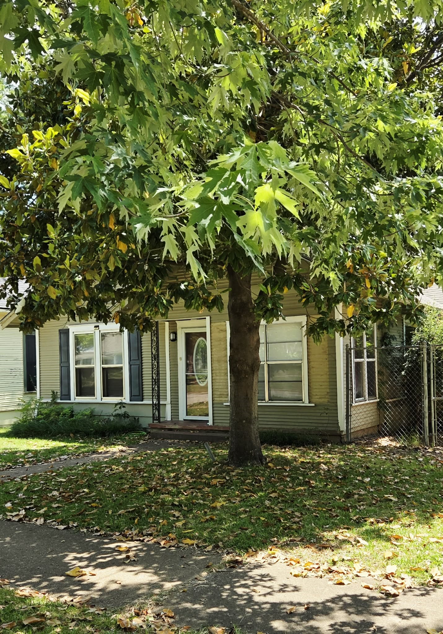 1120 W Main Street Denison TX 75020