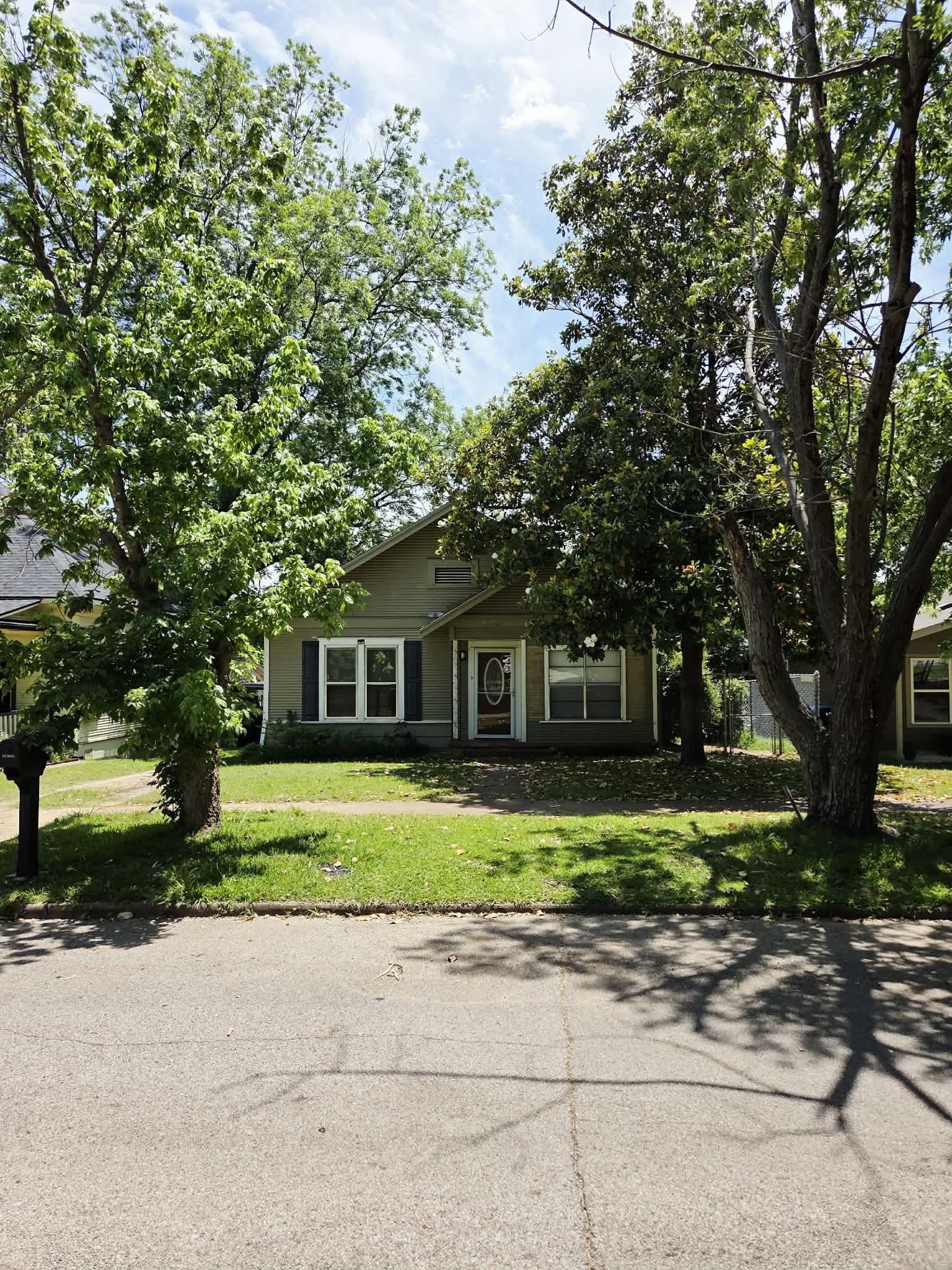 1120 W Main Street Denison TX 75020