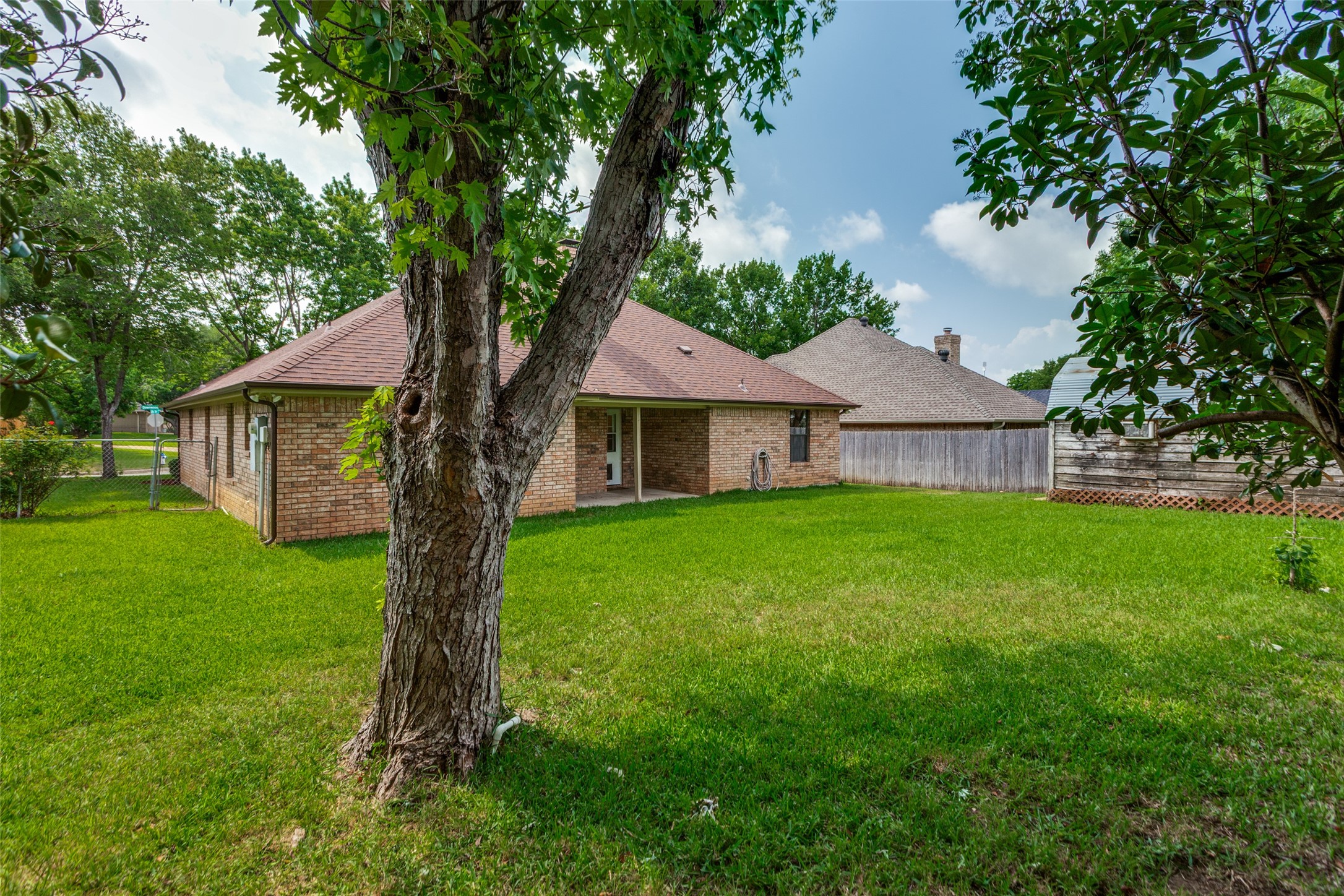 1213 Downwood Drive Burleson TX 76028