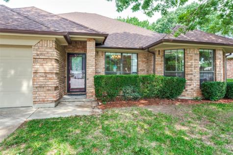 1213 Downwood Drive Burleson TX 76028