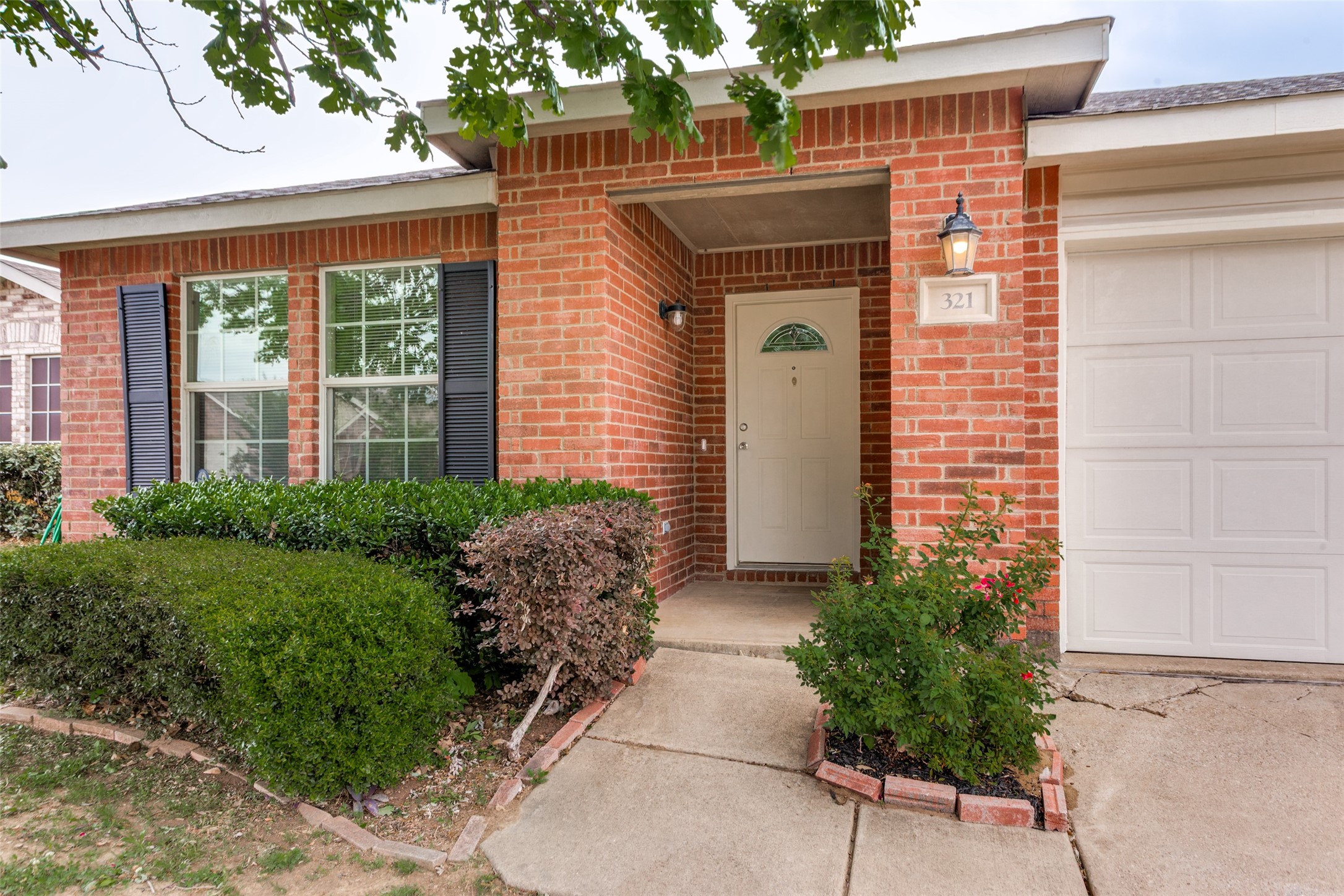 321 Silver Lake Trail Fort Worth TX 76140