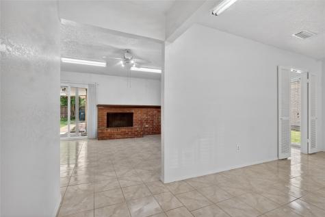 2014 Powderhorn Garland TX 75044