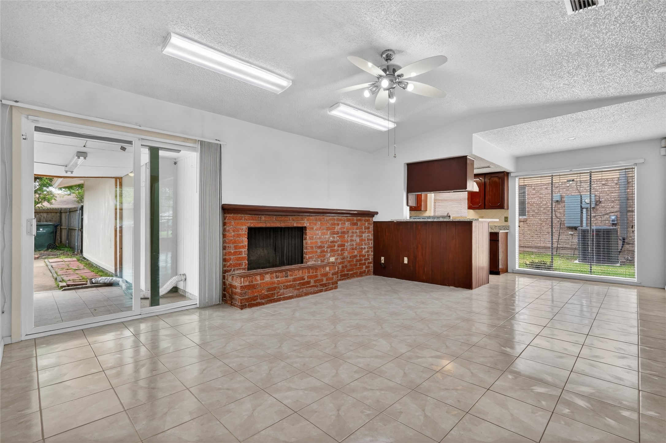 2014 Powderhorn Garland TX 75044