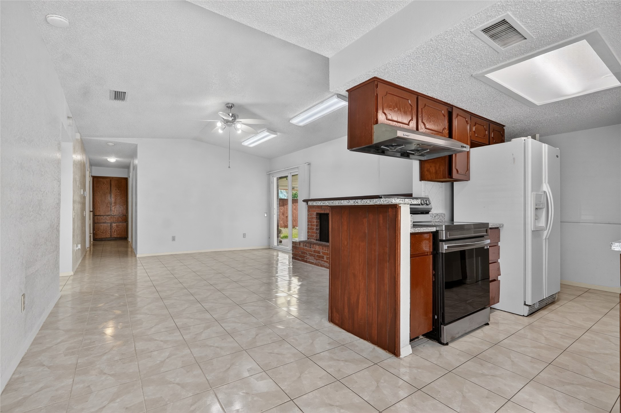 2014 Powderhorn Garland TX 75044