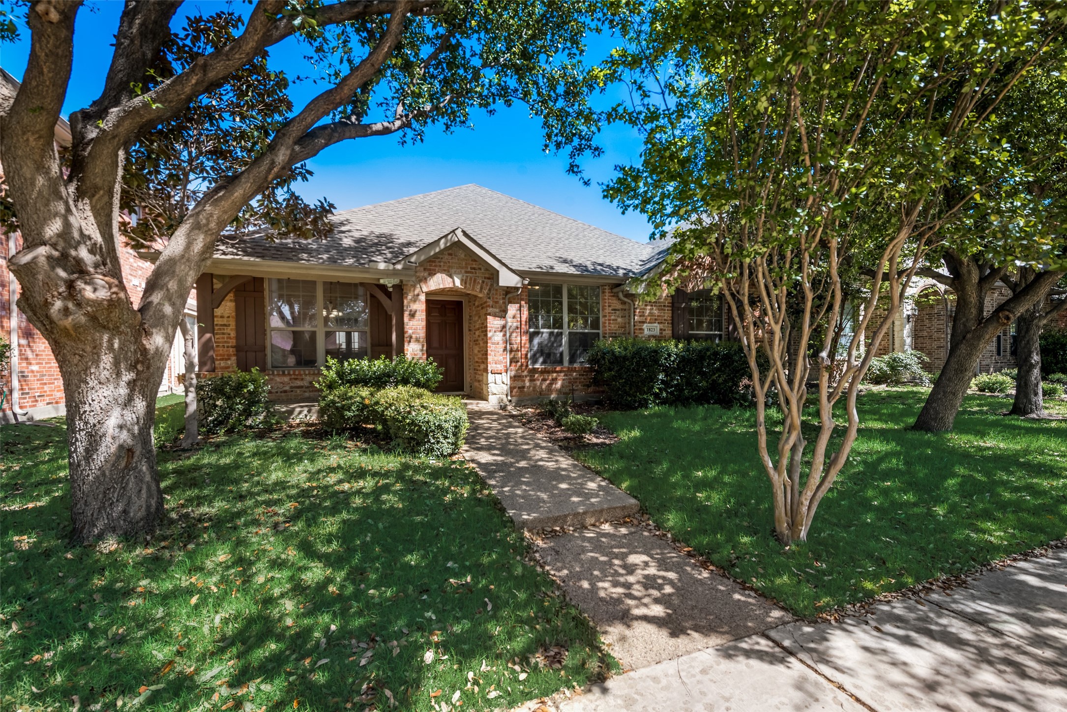 1823 Amber Lane Carrollton TX 75007
