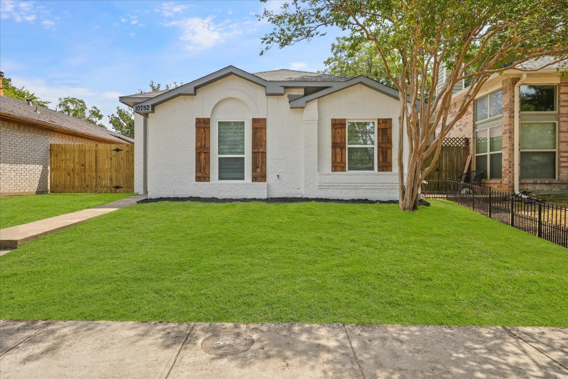 10752 Water Oaks Drive Dallas TX 75227