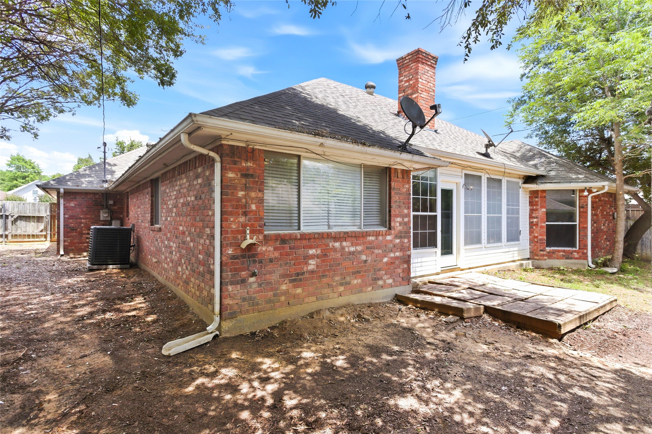 3812 Gentle Springs Drive Arlington TX 76001