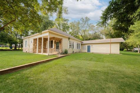 203 E Groves Street Big Sandy TX 75755