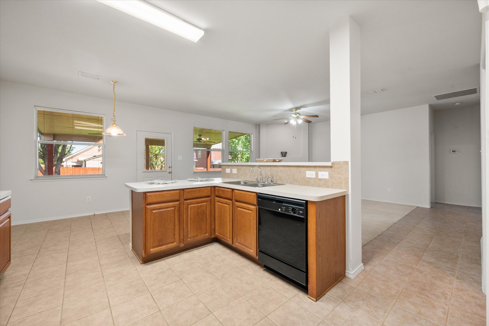 505 Boronia Road Arlington TX 76002
