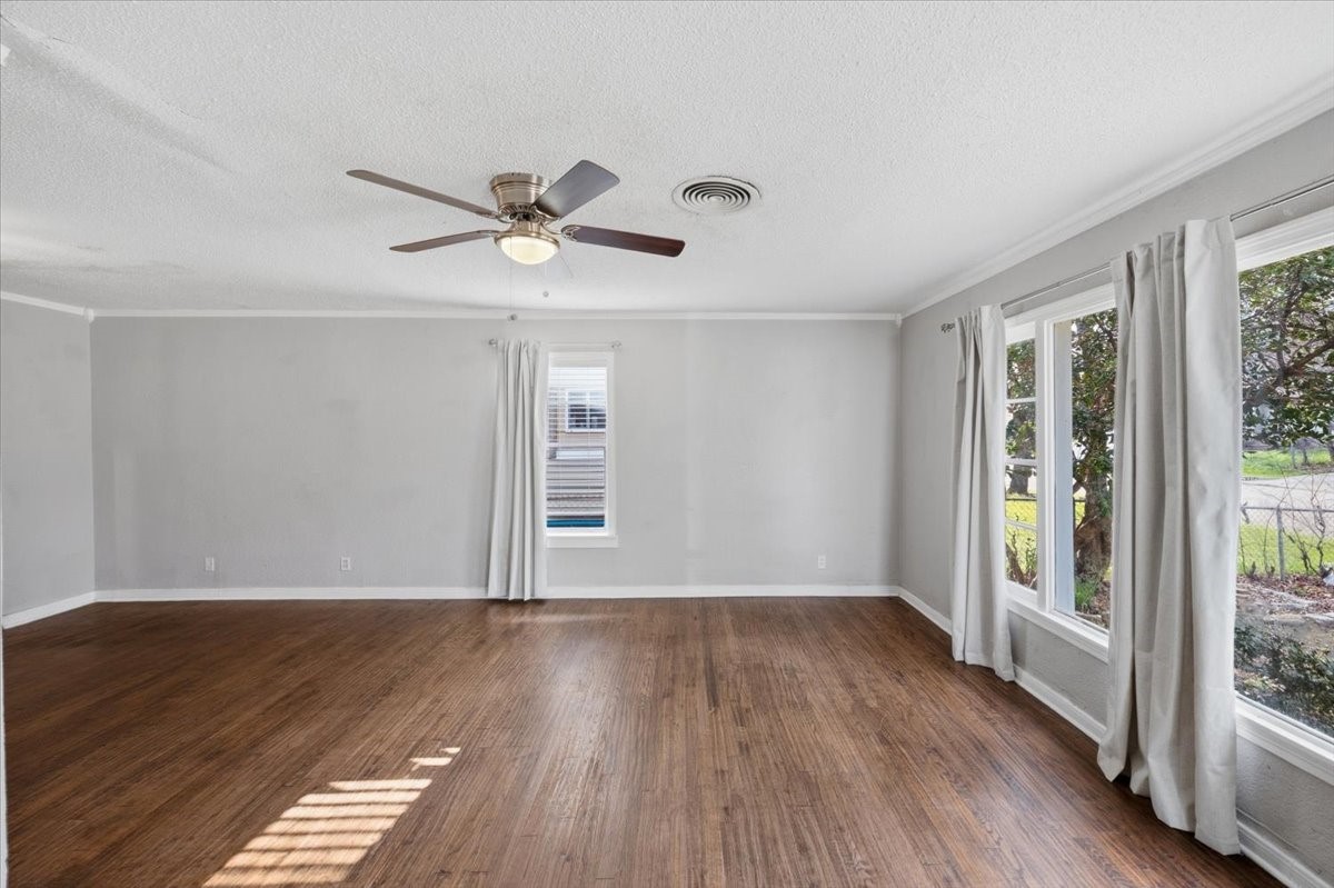4301 Valentine Street Fort Worth TX 76107