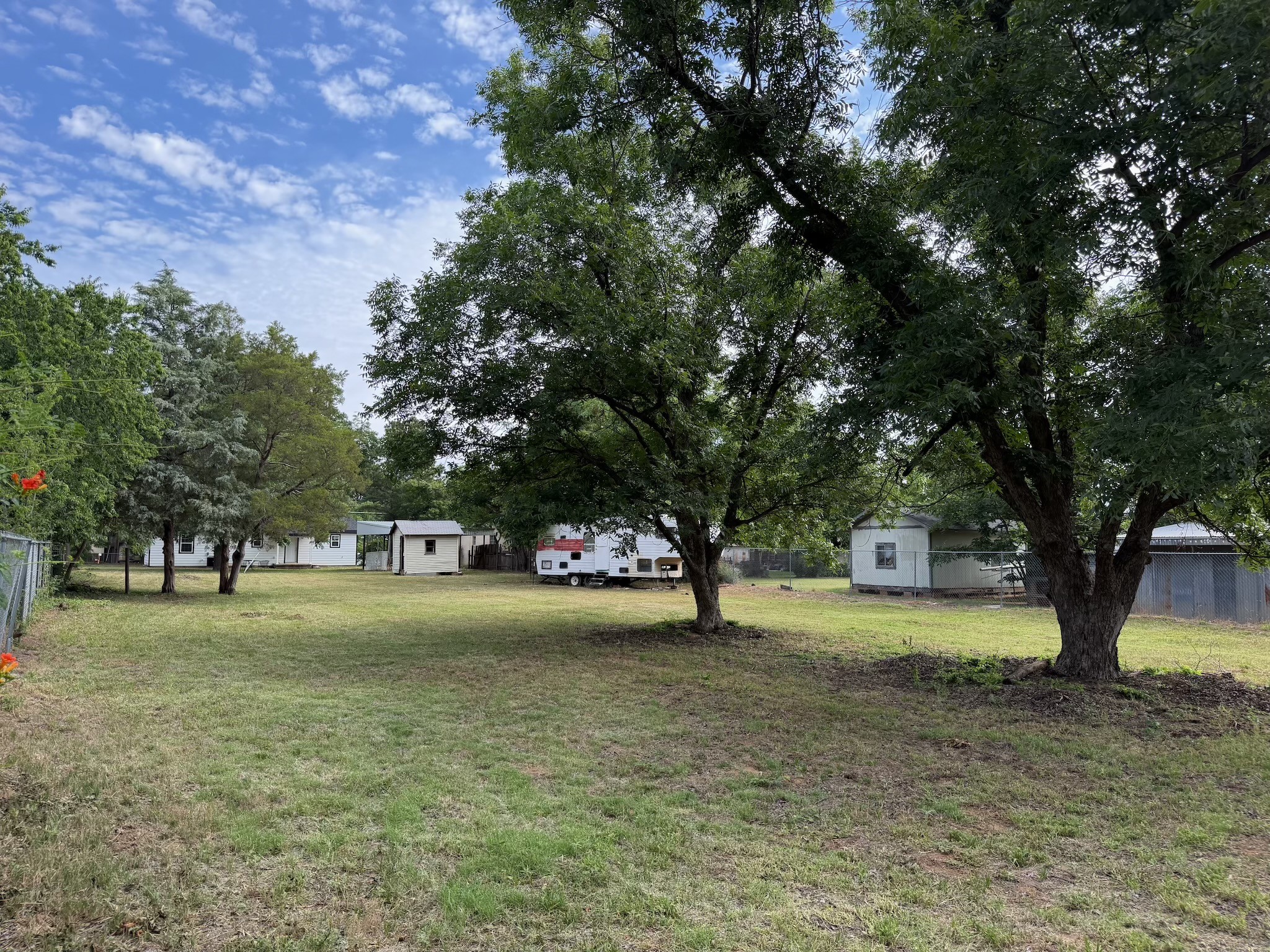 628 W 3rd Street Burkburnett TX 76354