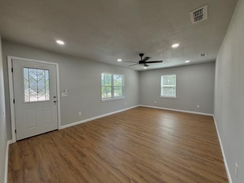 628 W 3rd Street Burkburnett TX 76354