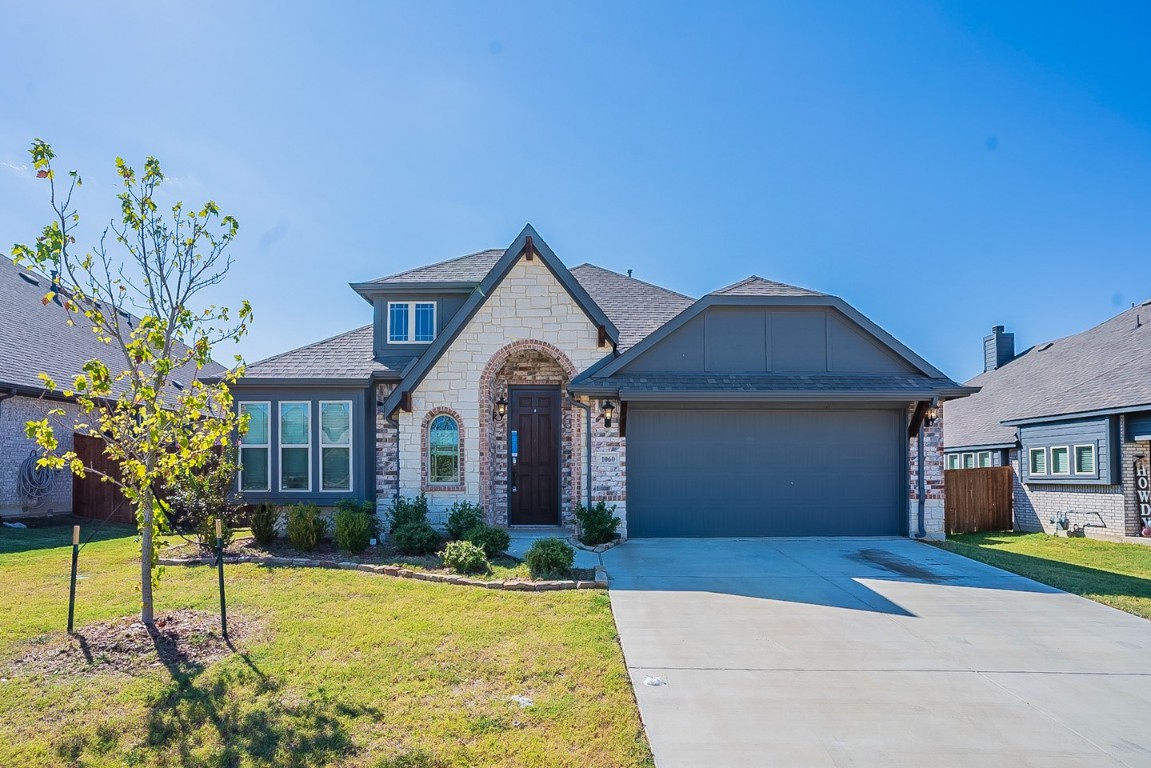 1060 English Oak Drive Burleson TX 76028