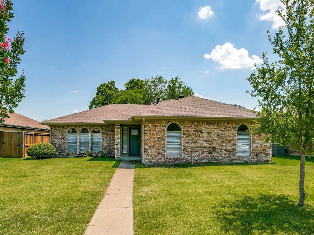 1034 Westminster Lane Garland TX 75040