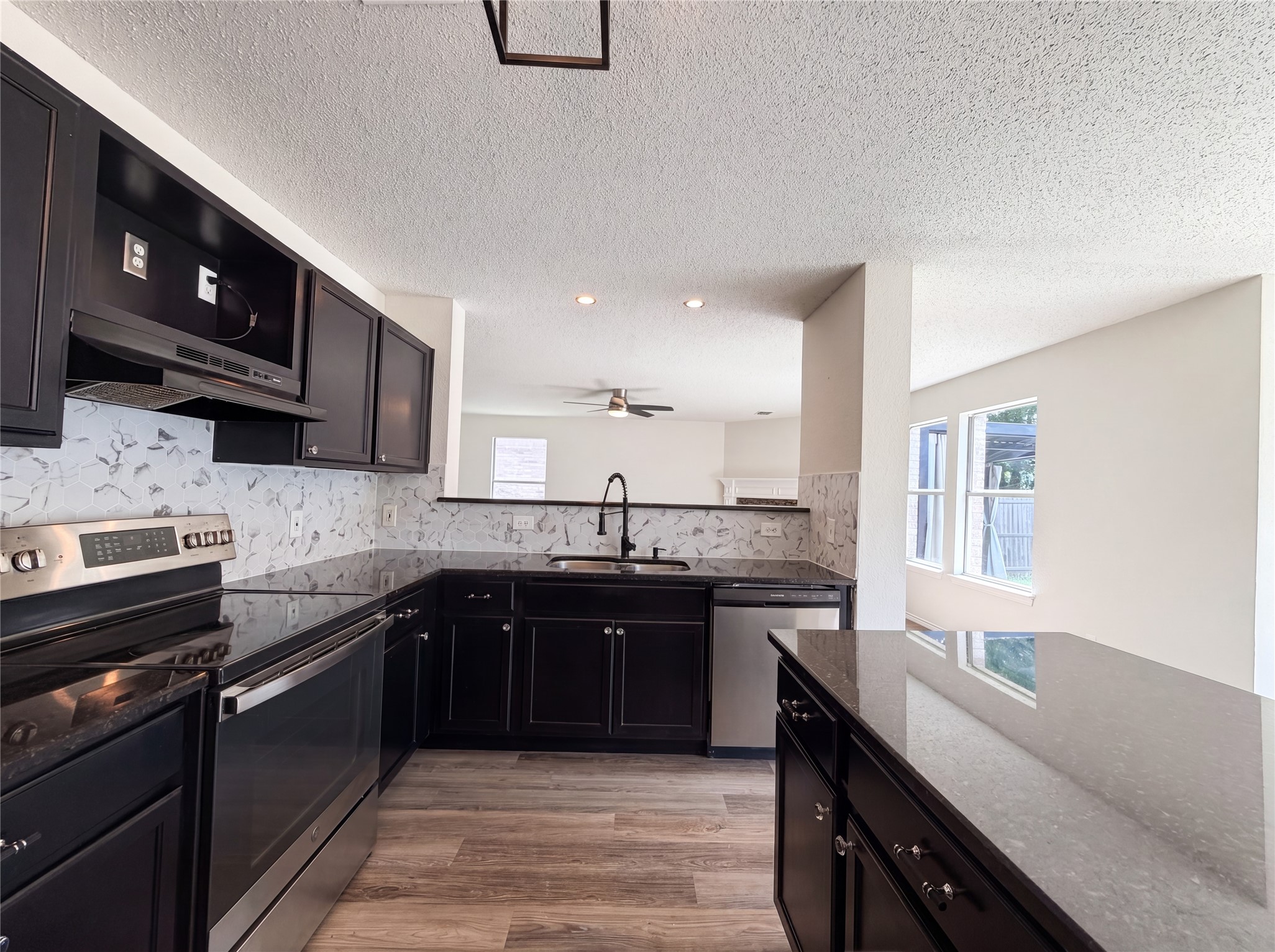 2320 Bantry Lane Arlington TX 76002