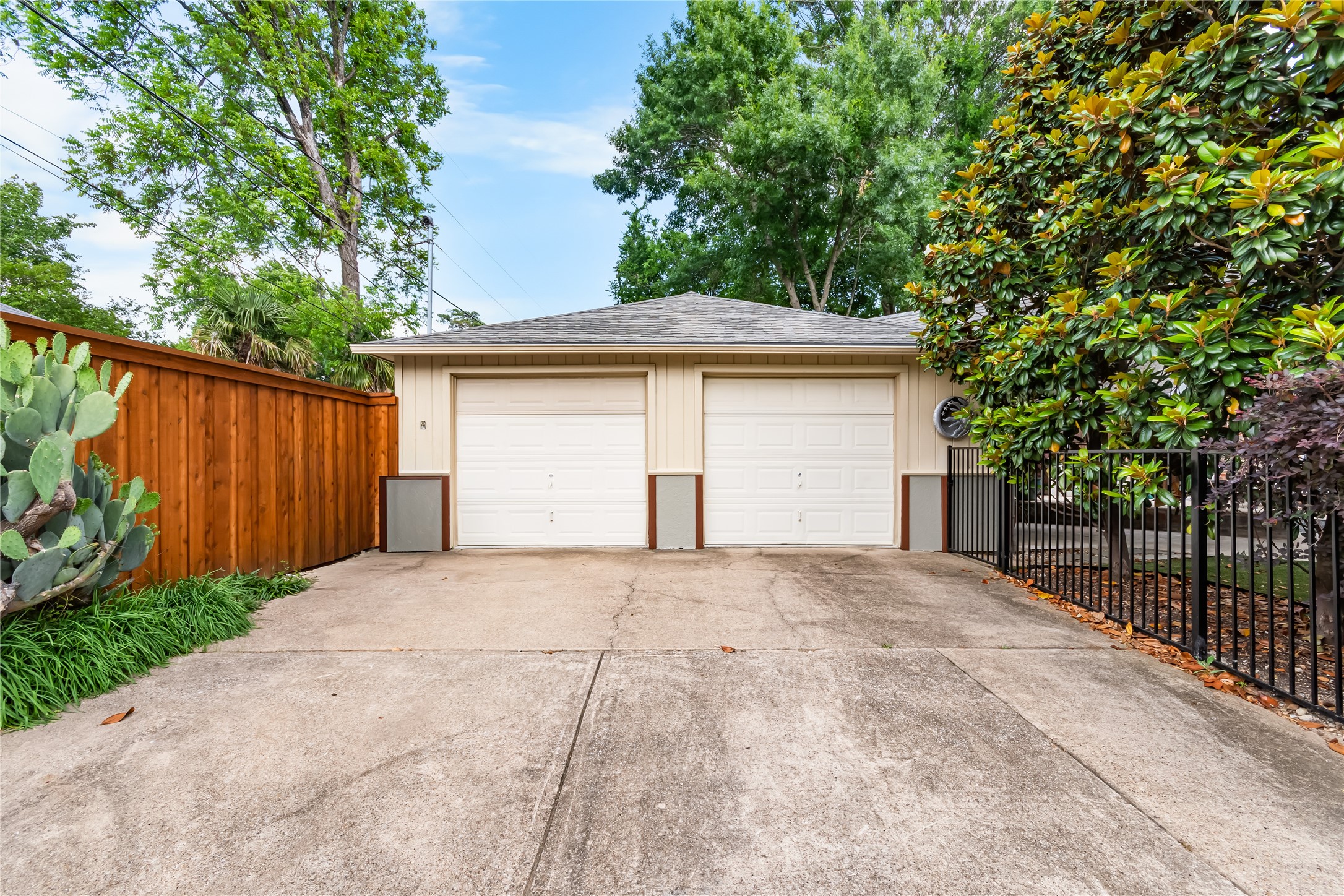 5503 Monticello Avenue Dallas TX 75206