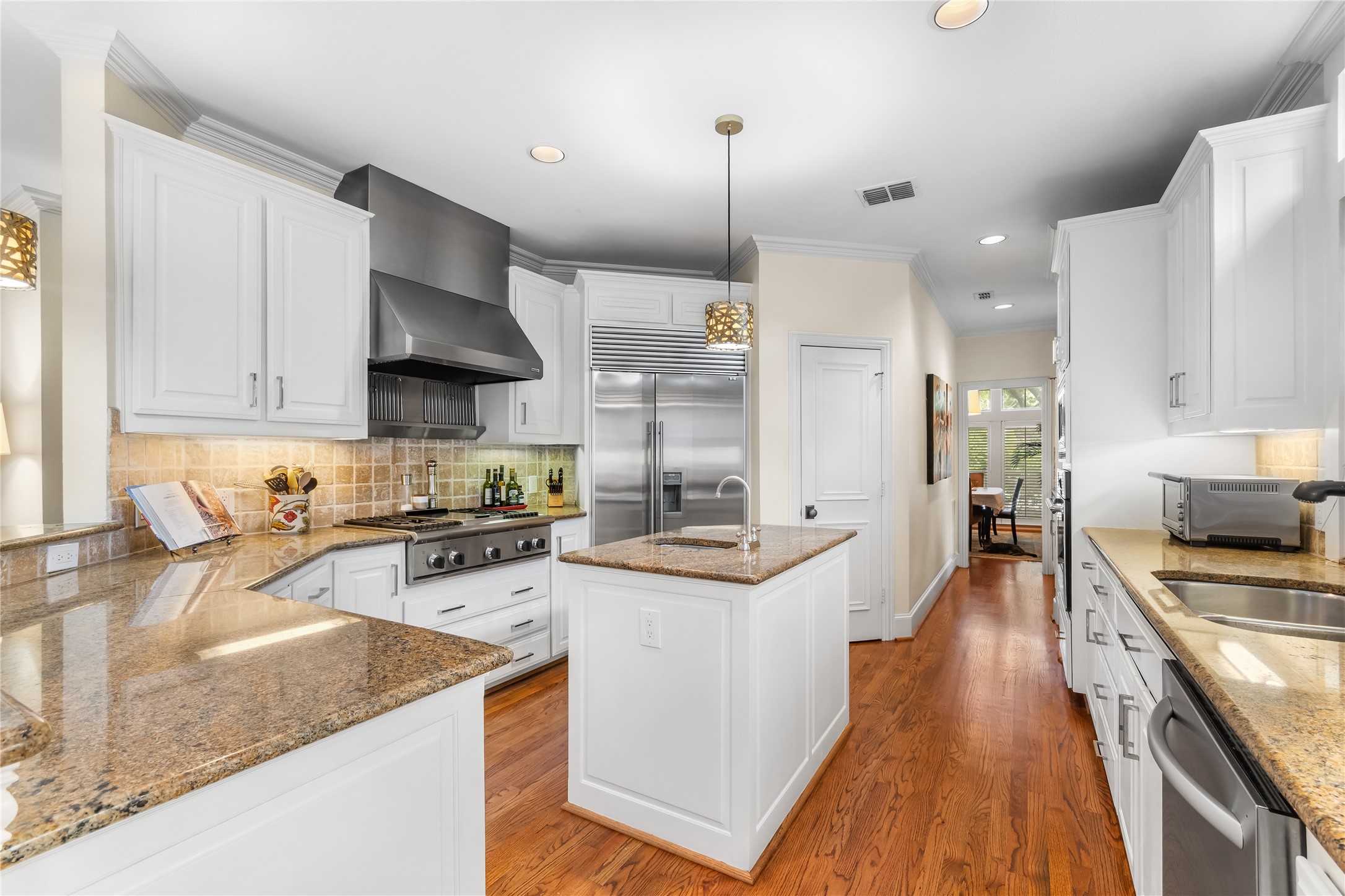 5503 Monticello Avenue Dallas TX 75206