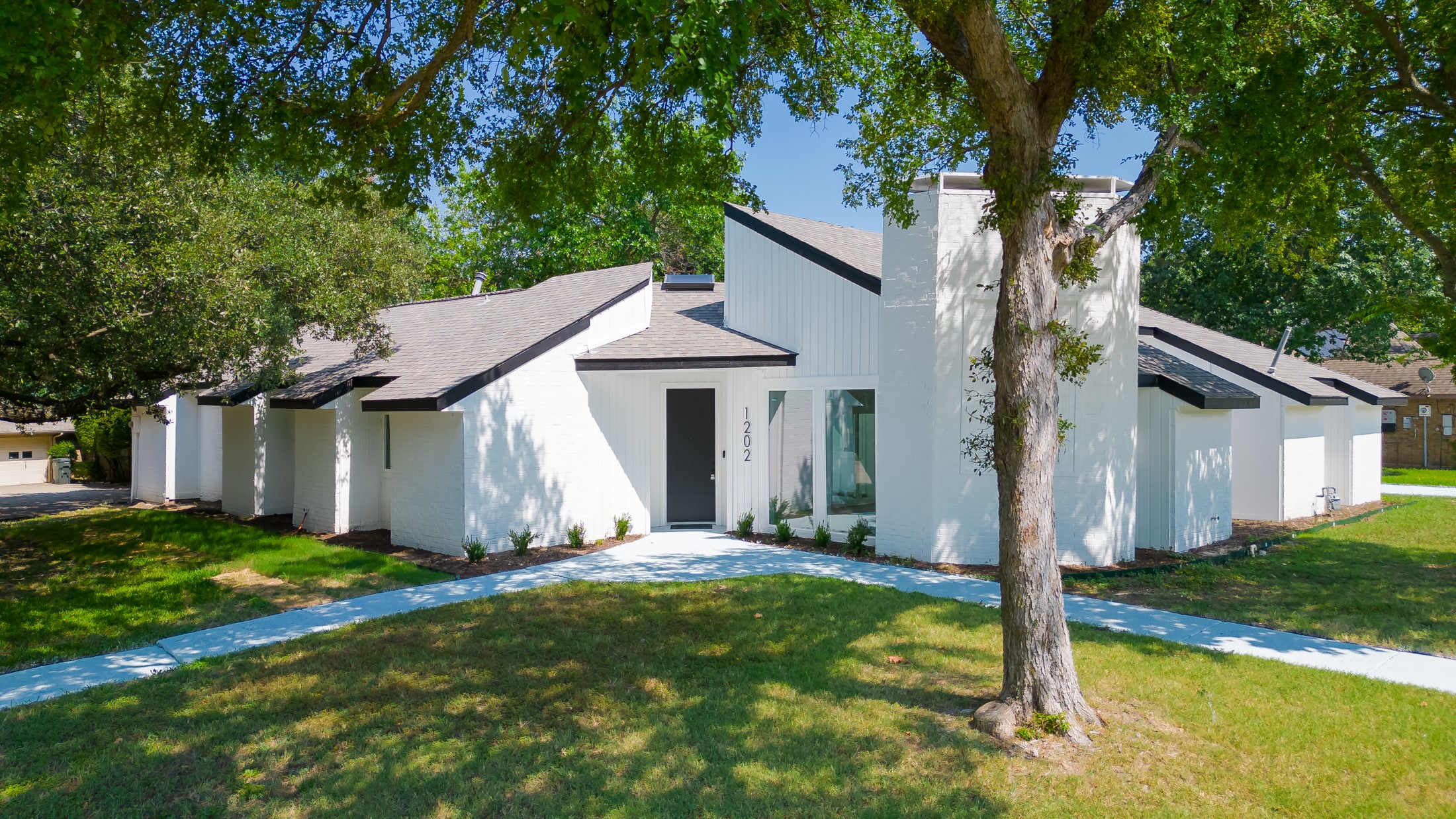 1202 Quail Hollow Drive Garland TX 75043