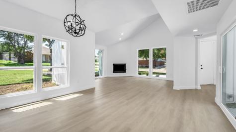 1202 Quail Hollow Drive Garland TX 75043