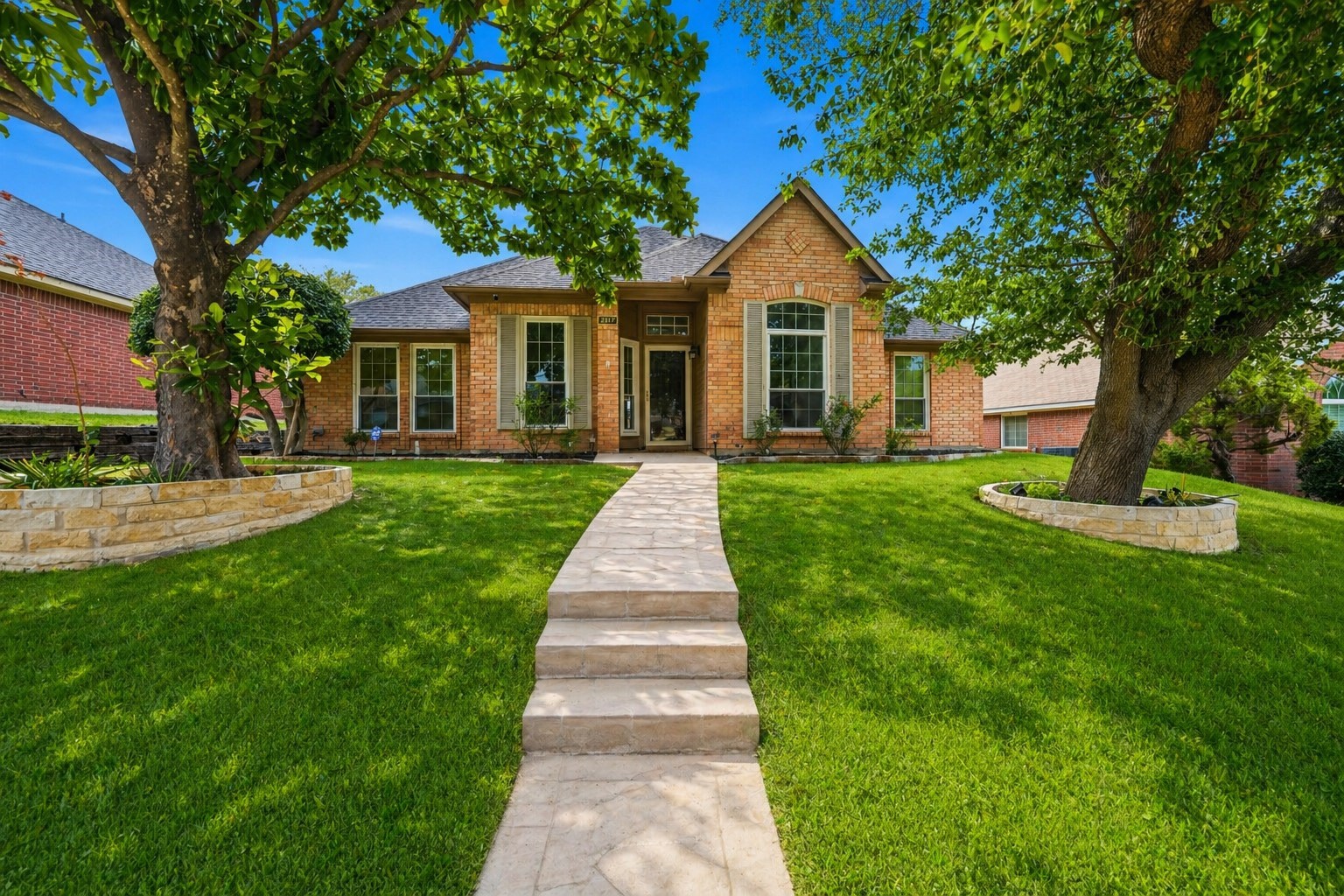 2317 Edinburgh Way Garland TX 75040