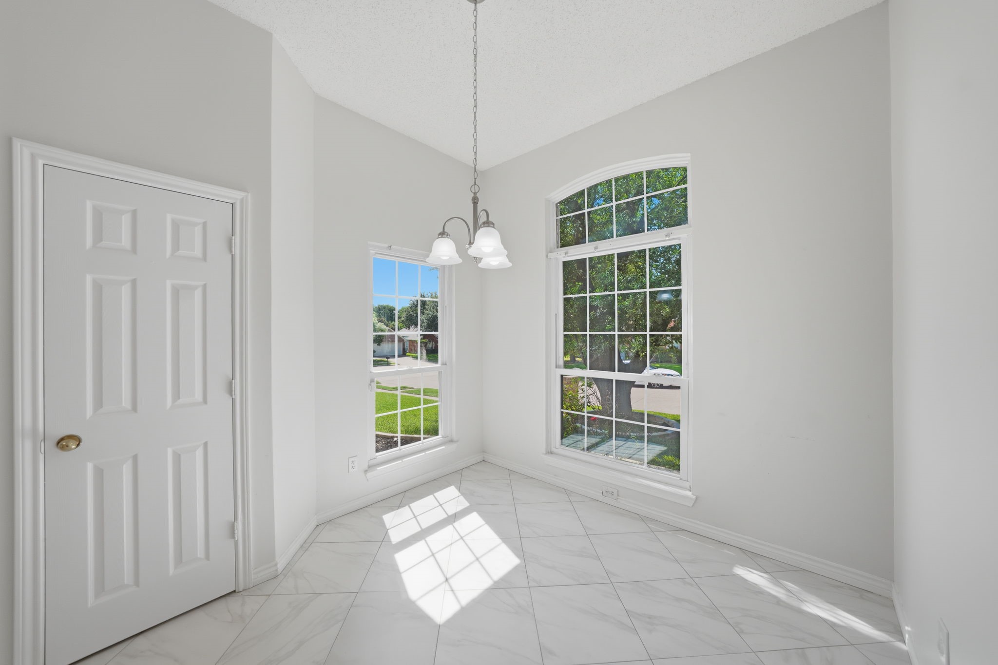 2317 Edinburgh Way Garland TX 75040